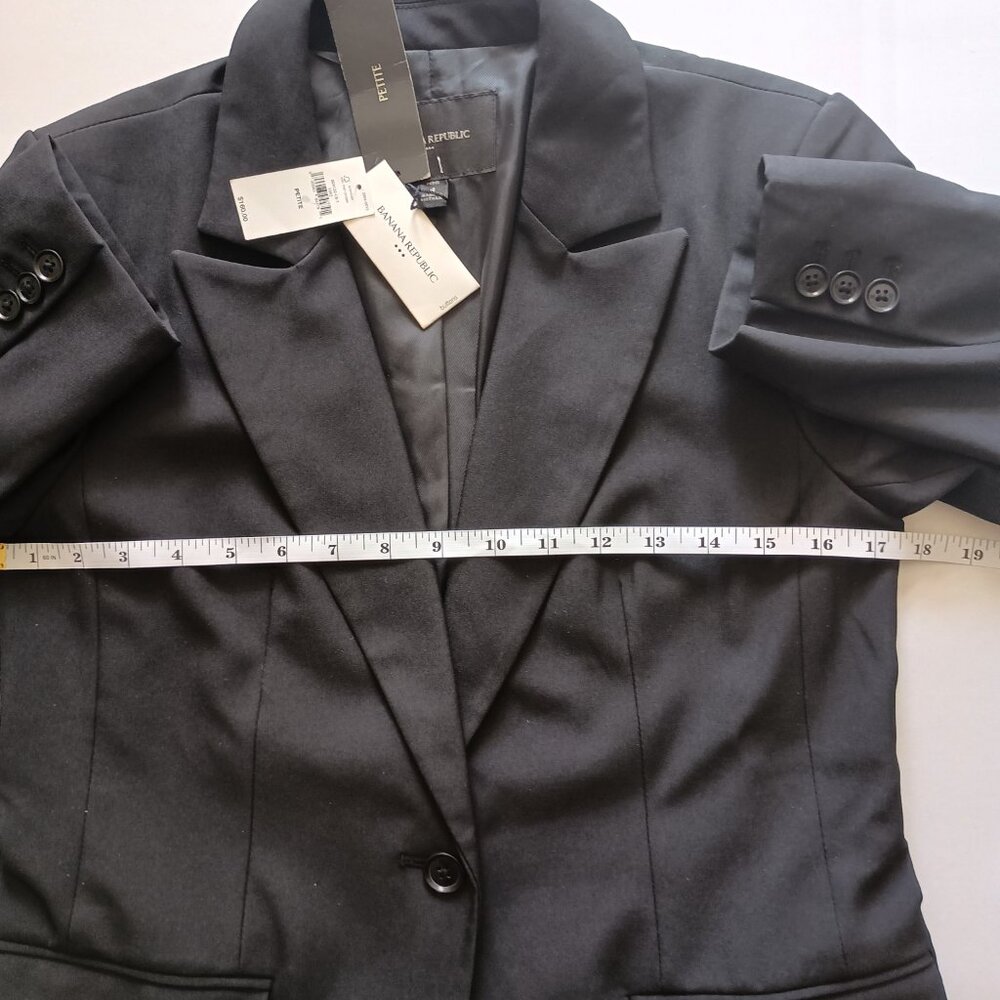 Banana Republic Classic Black Suit Coat with Pockets Women’s NWT Size 4P - Picture 11 of 16